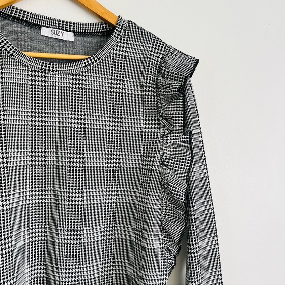 Suzy Shier Women Top Plaid Print Ruffle Shoulder Trim Lantern Sleeve Blouse L - Picture 4 of 12